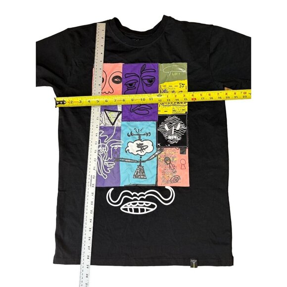 Screenshot Mens Medium Black Graphic T-Shirt Modern Art Faces 95% Cotton 5% Poly - Picture 4 of 4